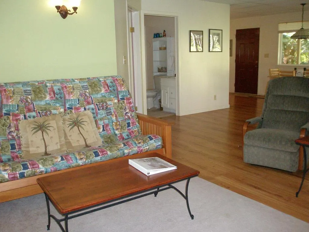 Bed and Breakfast Volcano Country Cottages